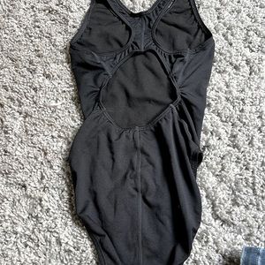 TYR swim suit size 28